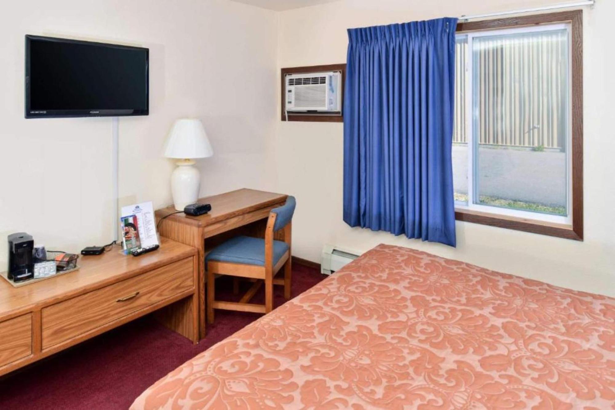 Love Hotels Staples By Oyo At Hwy 10 Mn Motley Buitenkant foto