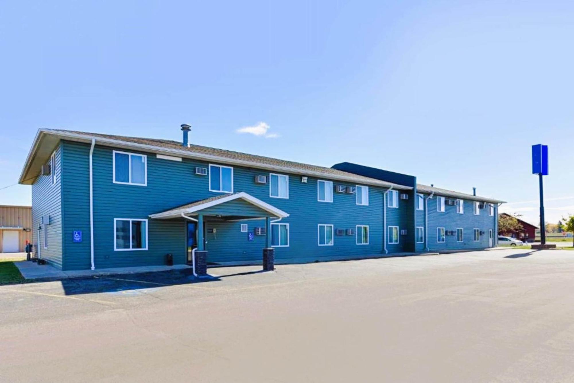 Love Hotels Staples By Oyo At Hwy 10 Mn Motley Buitenkant foto
